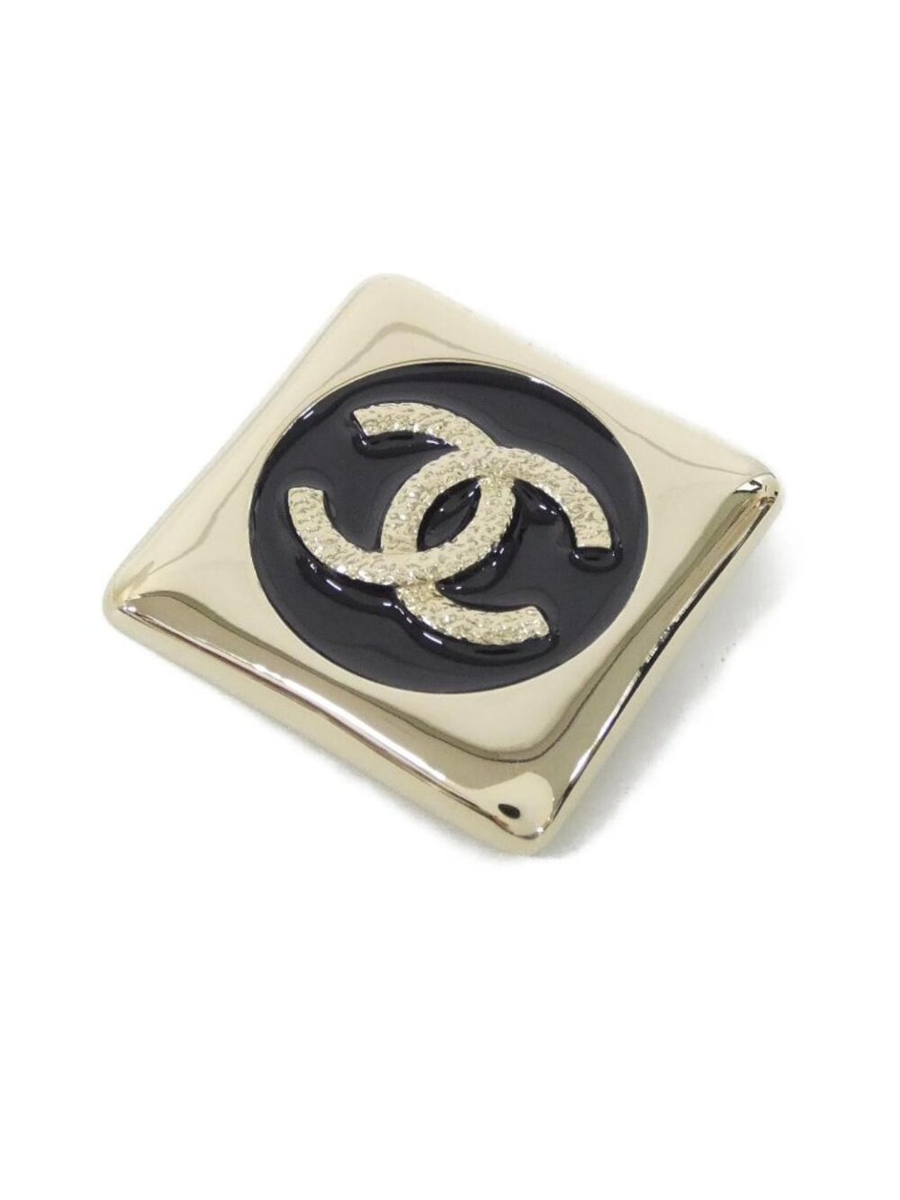 Chanel Brooch Gold